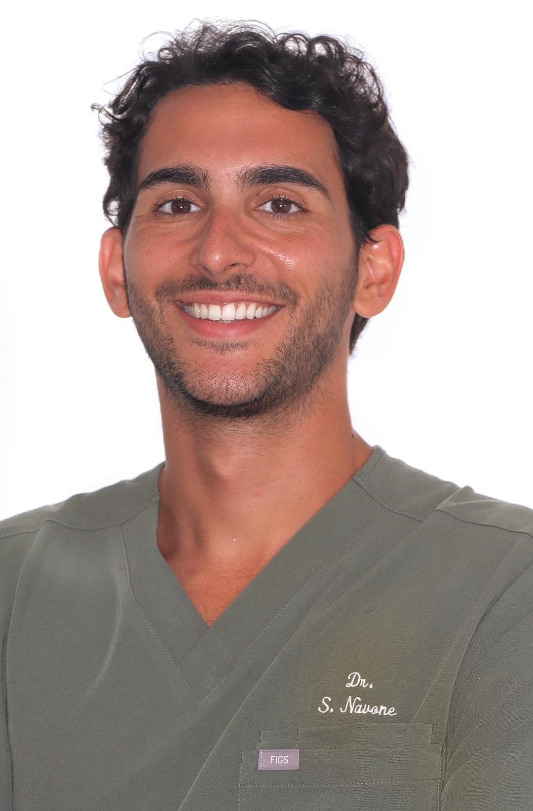 Dr. Shaï Navone
